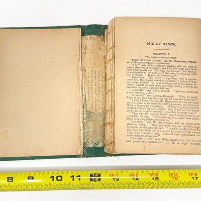 ANTIQUE AVON BOOK â€œMOLLY DAWNâ€