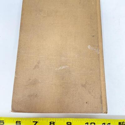 1912 BOOK â€œA WALL OF MENâ€ MARGARET HILL MCCARTER