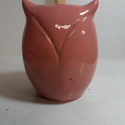 Vintage 7in tall ceramic Owl