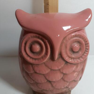 Vintage 7in tall ceramic Owl