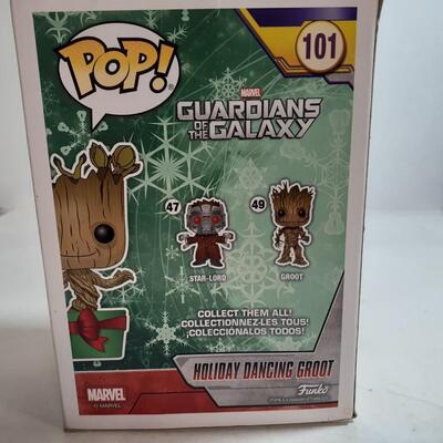 Marvel holiday dancing Groot