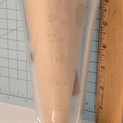 1930's 500ML. Glass Beaker 16 oz.