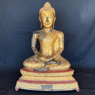 Antique Thai Gilt Lacquered Bronze Seated Meditation Buddha Statue
