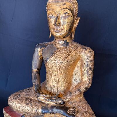 Antique Thai Gilt Lacquered Bronze Seated Meditation Buddha Statue