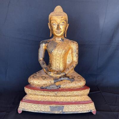 Antique Thai Gilt Lacquered Bronze Seated Meditation Buddha Statue