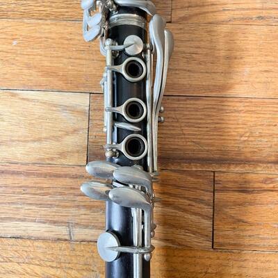 VINTAGE EVETTE WOODEN CLARINET & CASE - PARIS FRANCE