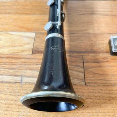 VINTAGE EVETTE WOODEN CLARINET & CASE - PARIS FRANCE
