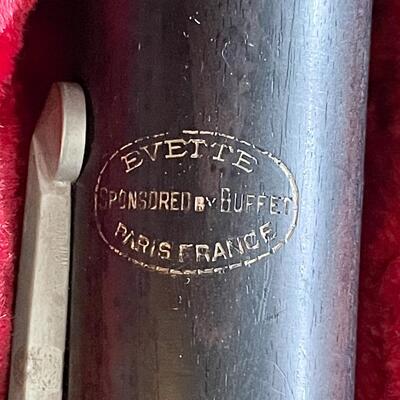 VINTAGE EVETTE WOODEN CLARINET & CASE - PARIS FRANCE