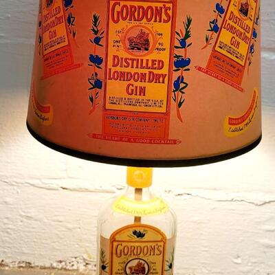 VINTAGE GORDON LIQUOR LAMP - WORKS