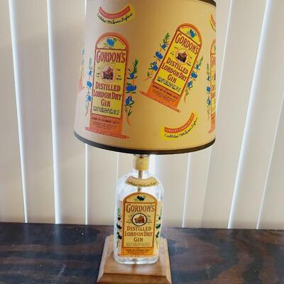 VINTAGE GORDON LIQUOR LAMP - WORKS