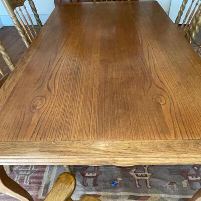 LOT 6  MODERN REPRODUCTION COUNTRY FRENCH OAK DINING TABLE & 6 CHAIRS