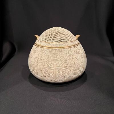 Meiji Period Japanese Satsuma Porcelain Incense Burner Rare and Very Fine