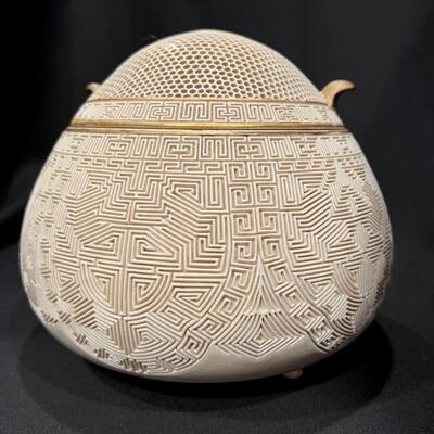 Meiji Period Japanese Satsuma Porcelain Incense Burner Rare and Very Fine