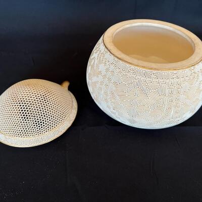 Meiji Period Japanese Satsuma Porcelain Incense Burner Rare and Very Fine