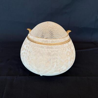 Meiji Period Japanese Satsuma Porcelain Incense Burner Rare and Very Fine