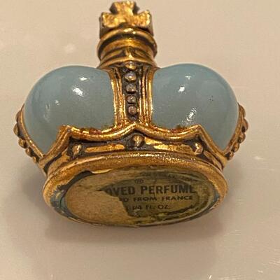 Fabulous Lot of Vintage Perfume Bottles Cosmetics and Costume Jewelry