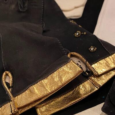 11 Pairs of Vintage Leather and Cloth Gloves