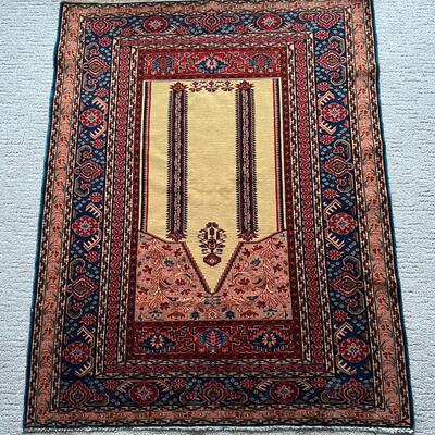 Beautiful Hand Woven Pakistani Prayer Rug