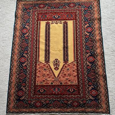 Beautiful Hand Woven Pakistani Prayer Rug