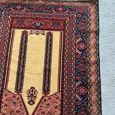Beautiful Hand Woven Pakistani Prayer Rug