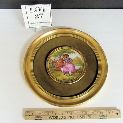 Round Porcelain Image Framed Wood With Fabric Frame