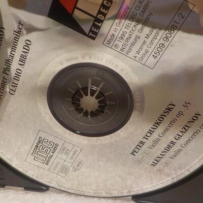2 CD's Peter Tchalkovsky Glazunow and Henryk Wieniawski Violin Showpieces.
