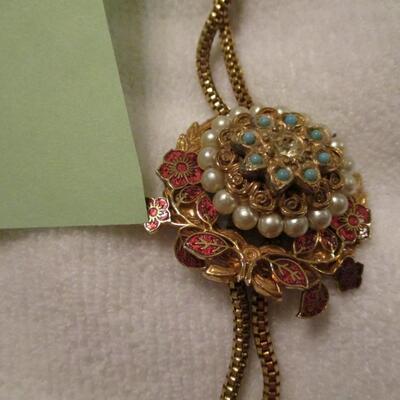 Neclace