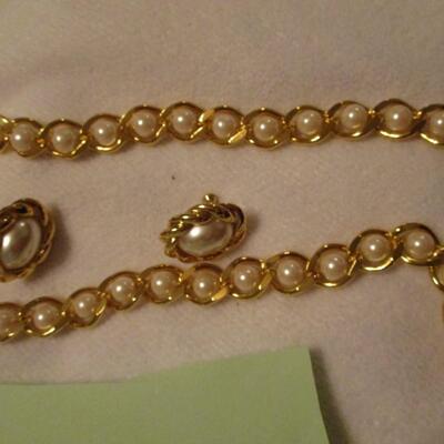 Napier Faux Pearl and Gold Necklace w/Earrings