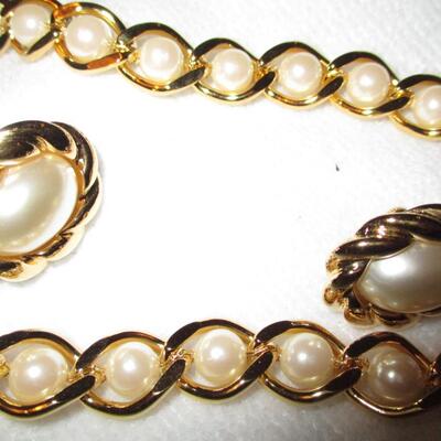 Napier Faux Pearl and Gold Necklace w/Earrings