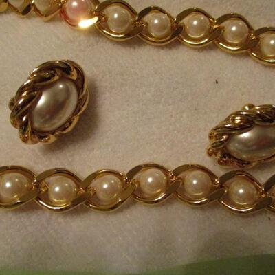 Napier Faux Pearl and Gold Necklace w/Earrings