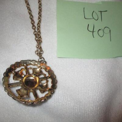 Necklace w/pendant