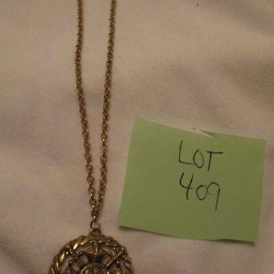 Necklace w/pendant