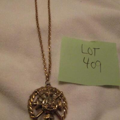 Necklace w/pendant