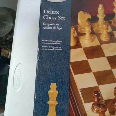 Pavilion Deluxe Chess Set