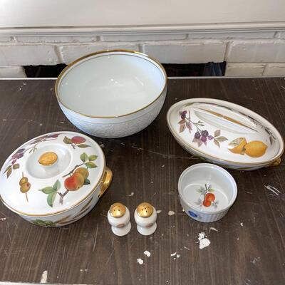 Lot 50 Lot Kitchen Serving Evesham Covered Casserole  Noritake Folk Art Bowl