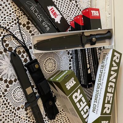 Lot 90 Group 8 Survivalist  Knives 2 Titan 3 Ranger