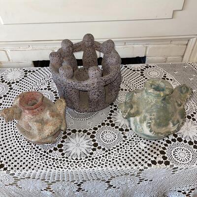 Lot 100 Group 3 pcs Primitive Style Pottery