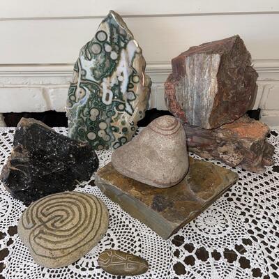 Lot 102 Mother Earth Group 8 pcs Rocks Petrified Wood Slabs