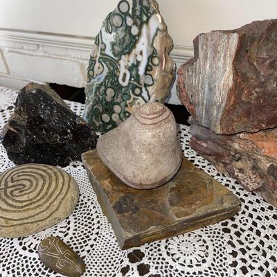 Lot 102 Mother Earth Group 8 pcs Rocks Petrified Wood Slabs