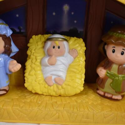 10 pc Little People Nativity Manger  (Missing 1 Sheep) - Used