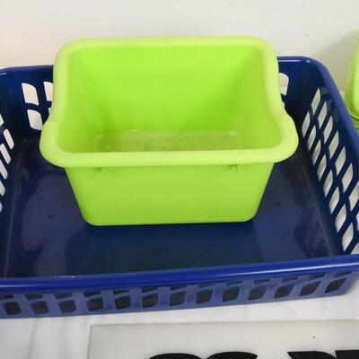 12 pc Plastic Containers and Baskets, Blue and Green