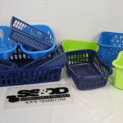 12 pc Plastic Containers and Baskets, Blue and Green