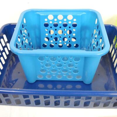 12 pc Plastic Containers and Baskets, Blue and Green