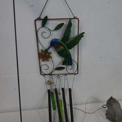 4 pc Outdoor Decor, Parrot Lawn Decor, Windchimes, Hanging Decor