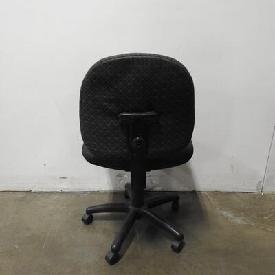 Green Swiveling Rolling Chair