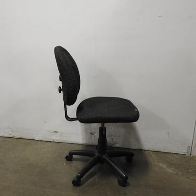Green Swiveling Rolling Chair