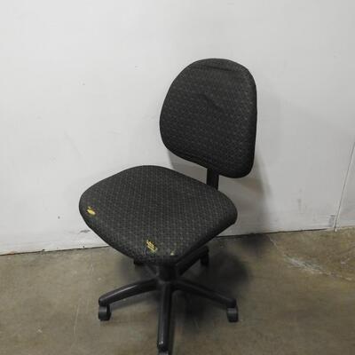Green Swiveling Rolling Chair