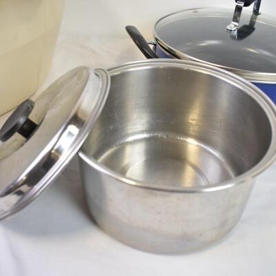 Kitchen Lot: 5 Pots/Pans, 4 Lids, Large Plastic Bowl/Tub