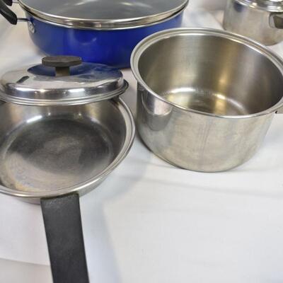Kitchen Lot: 5 Pots/Pans, 4 Lids, Large Plastic Bowl/Tub