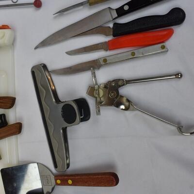 20+ pc Kitchen Lot: George Foreman Grill, Assorted Utensils, Cutting Board